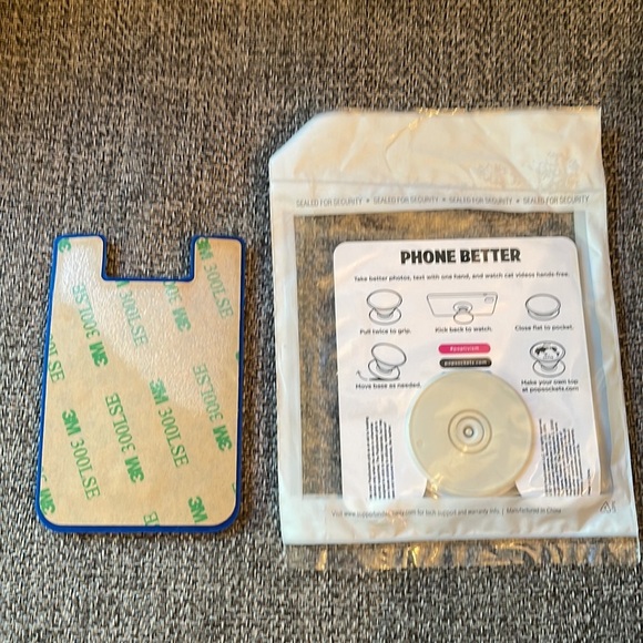 Bentley University Pop Socket and iD holders - Picture 3 of 6